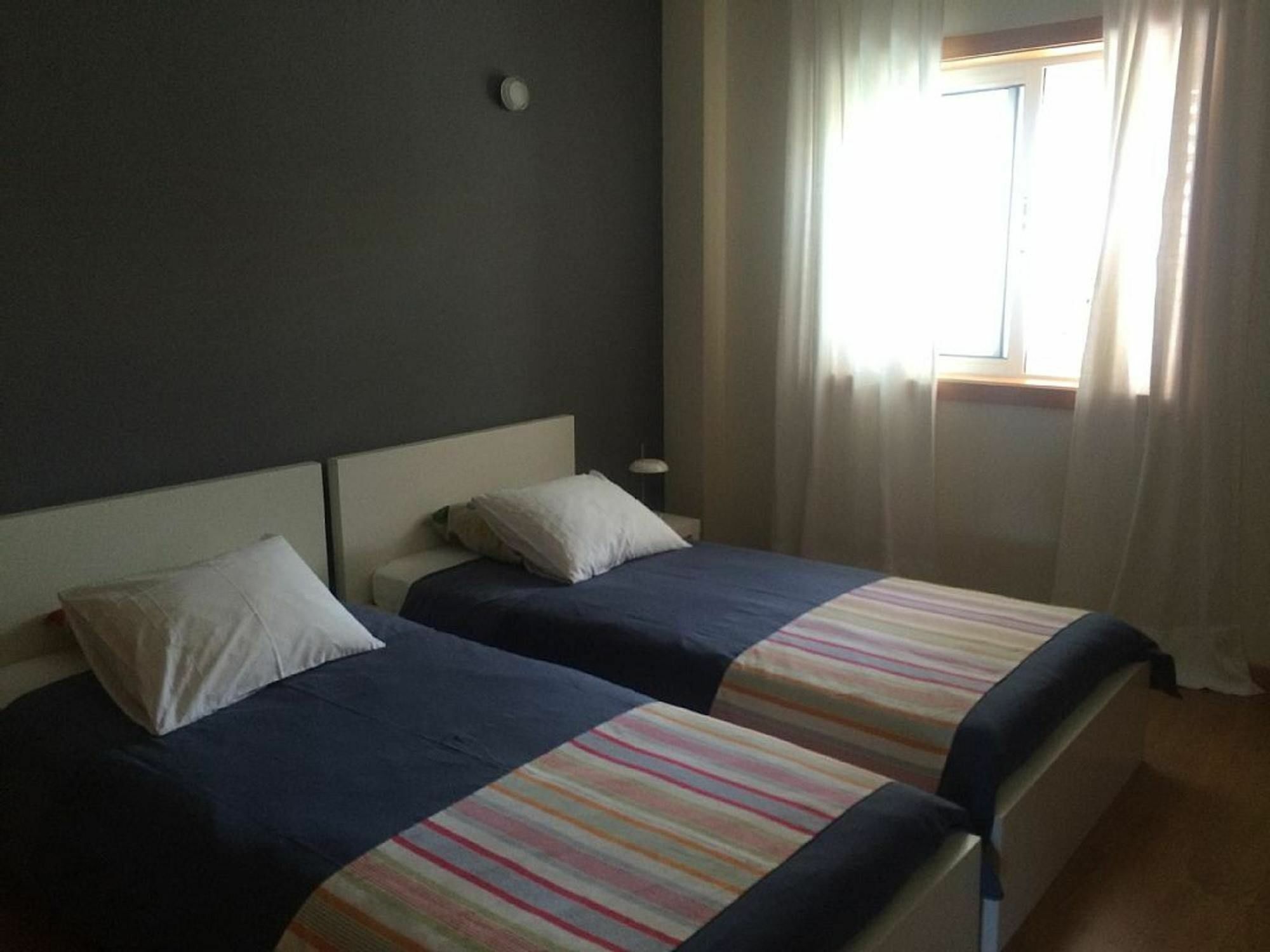 With 2 Bedrooms In Cascais, With Private Pool, Furnished Gar Apartment
