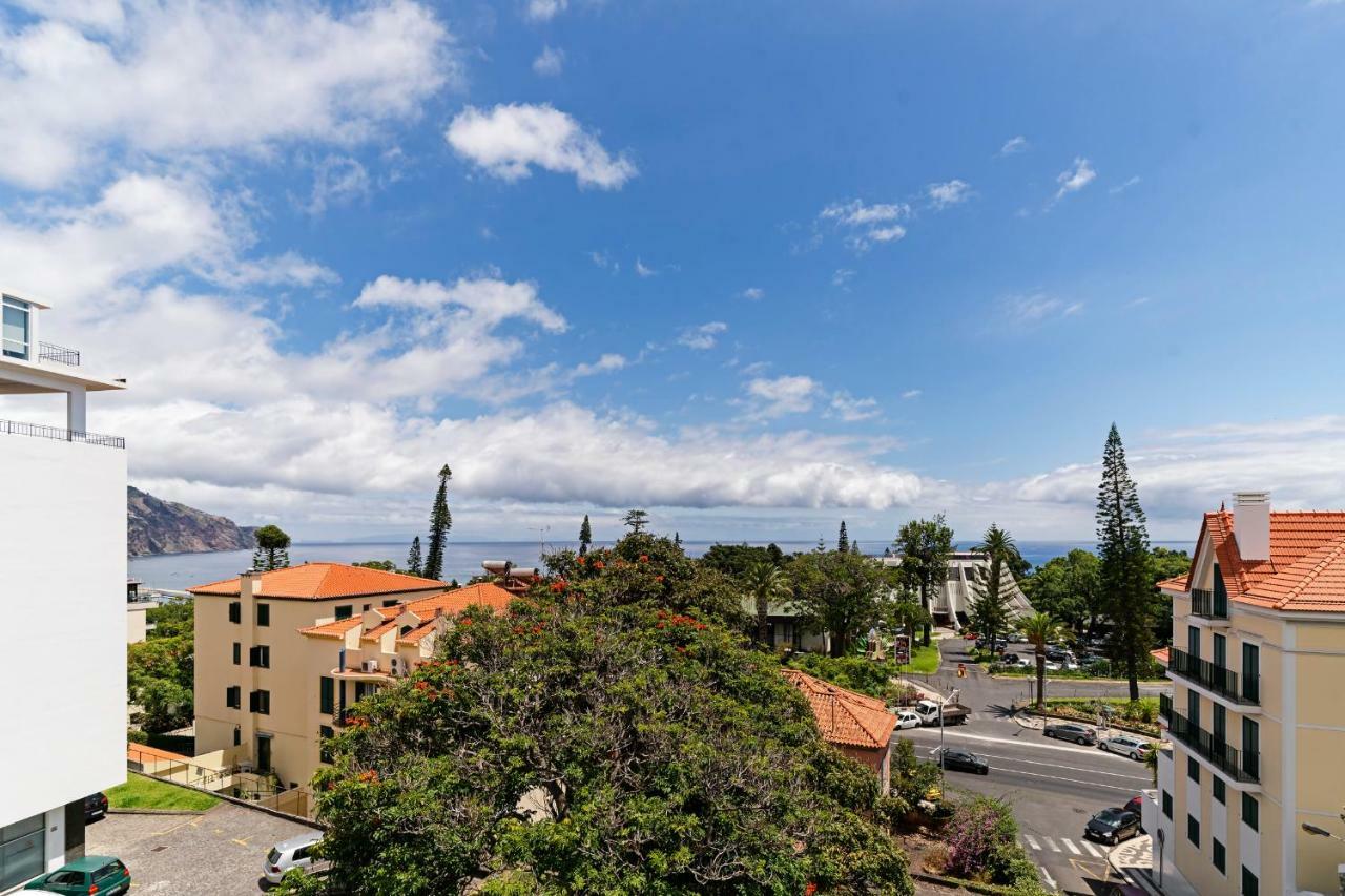 Lux I By An Island * Funchal (Madeira)