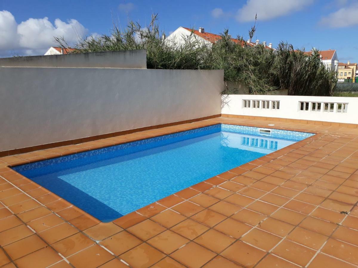 Baleal: Balconies And Pool Apartment *