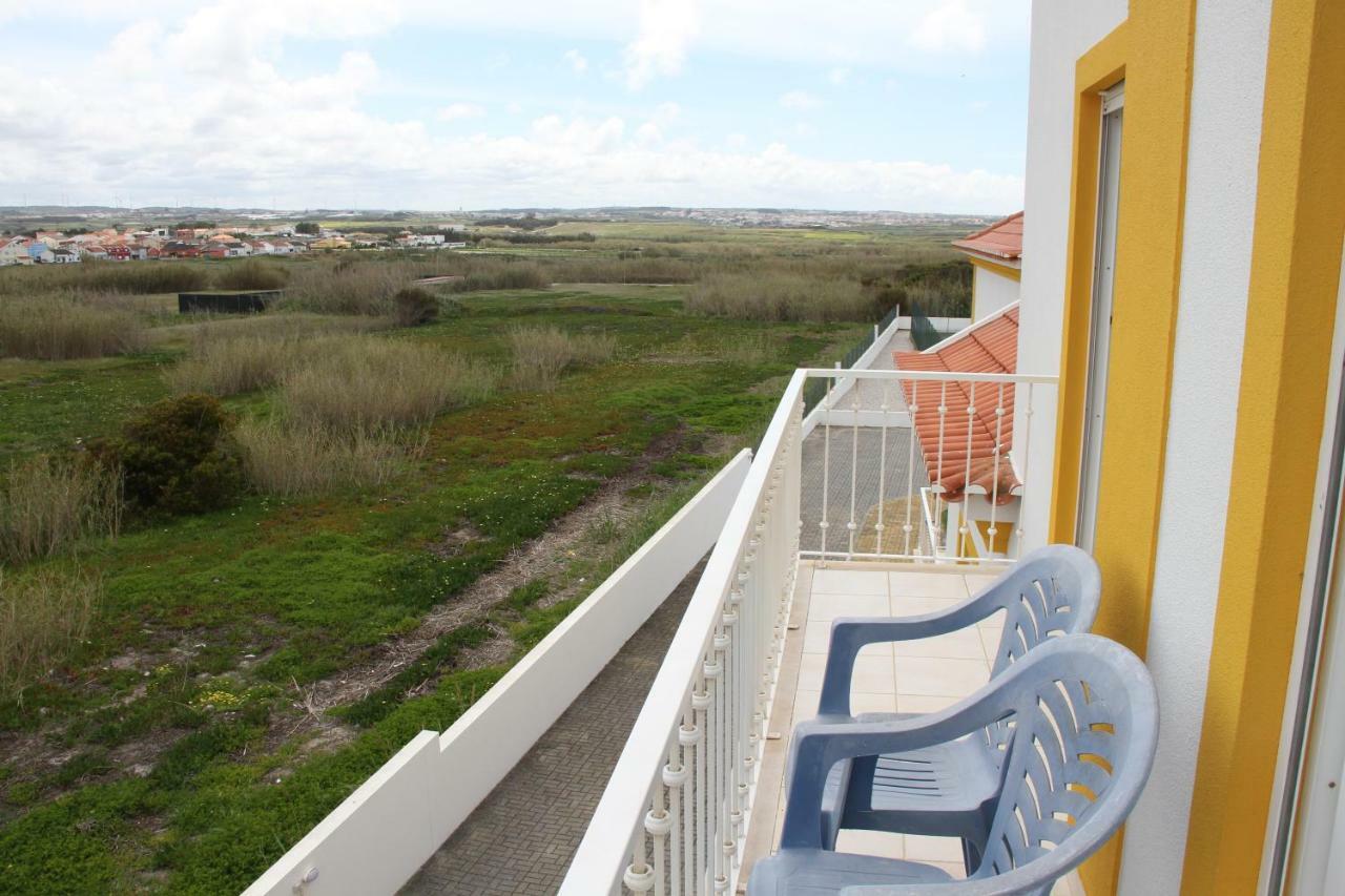 Holidays - Surf Pool With Tennis Court * Baleal