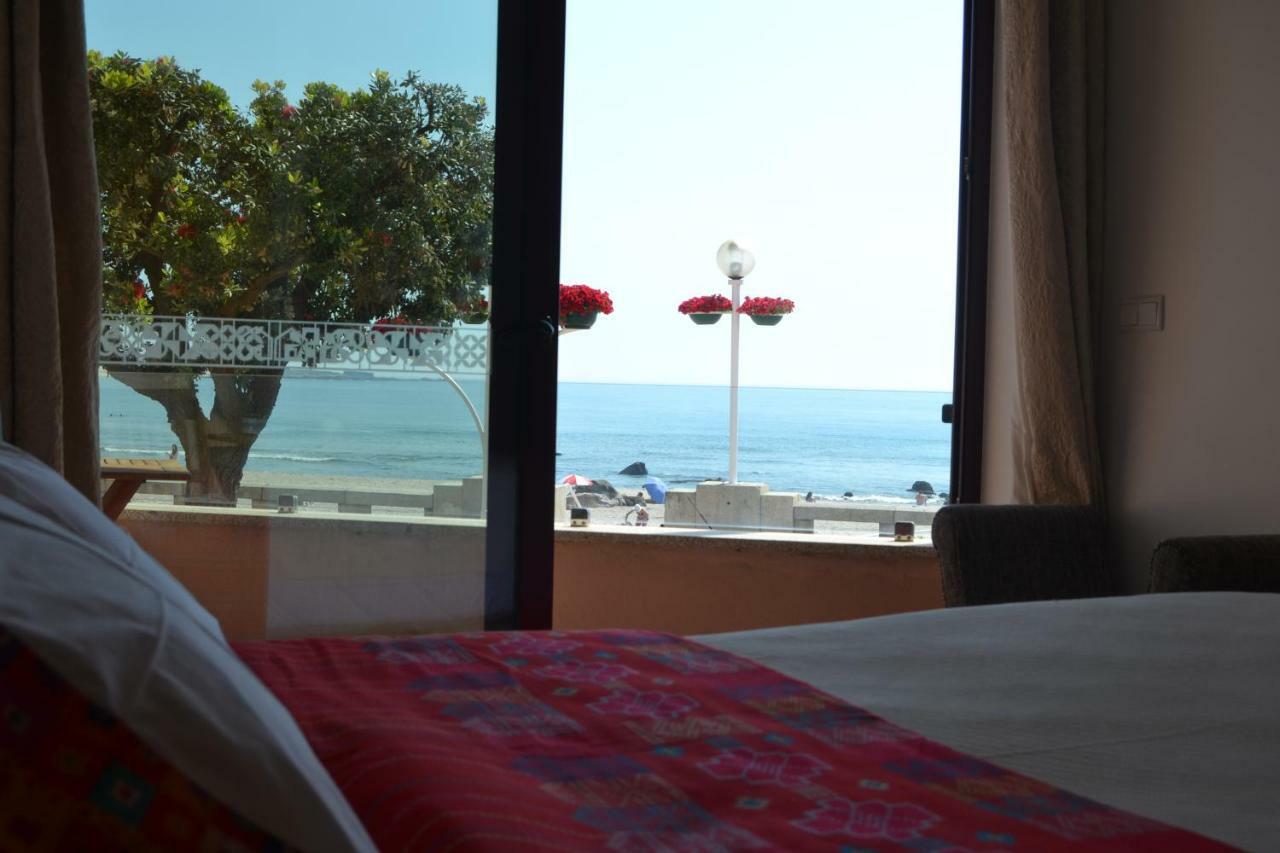D'avenida Hostel *