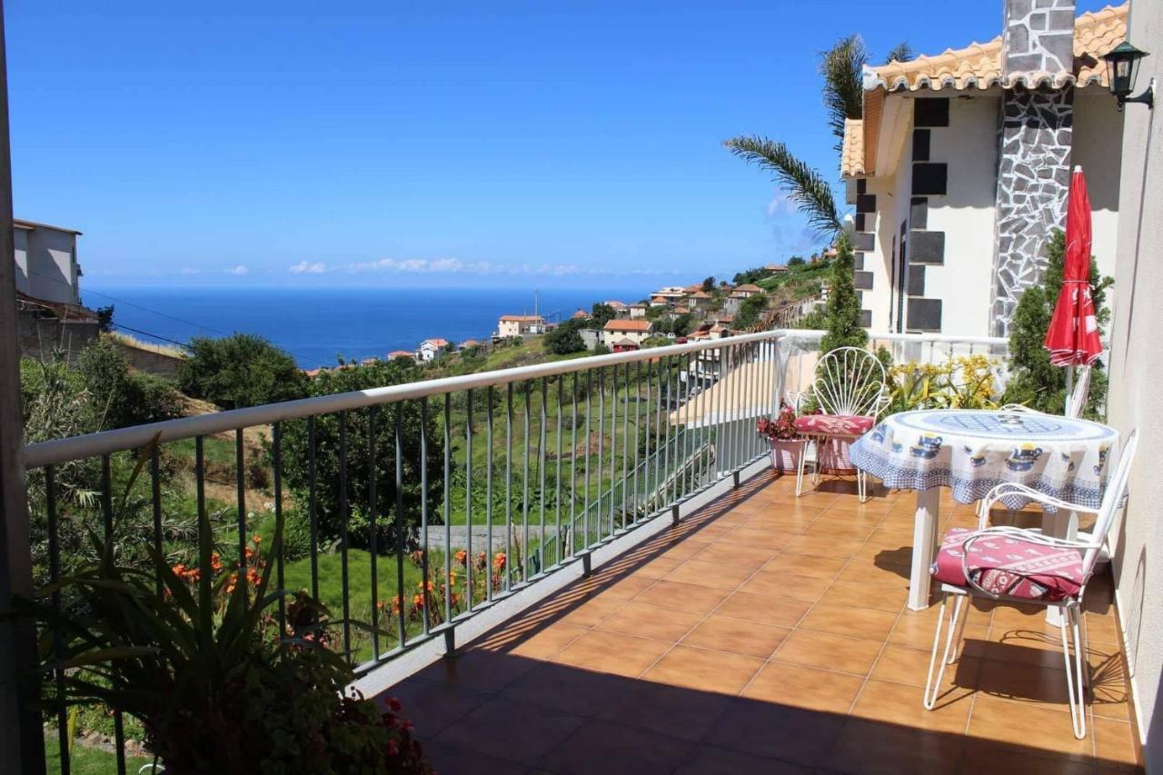 Casa Da Fonte Dos Castanheiros * Estreito Da Calheta