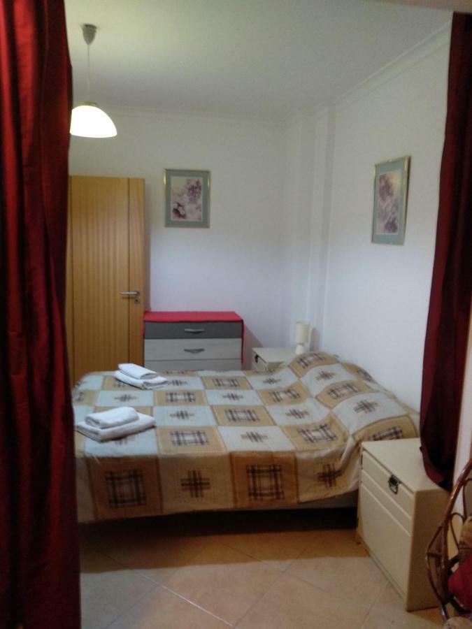 Apartment St