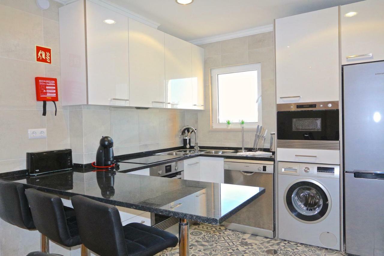 Marina Plaza 162 - Clever Details Apartment
