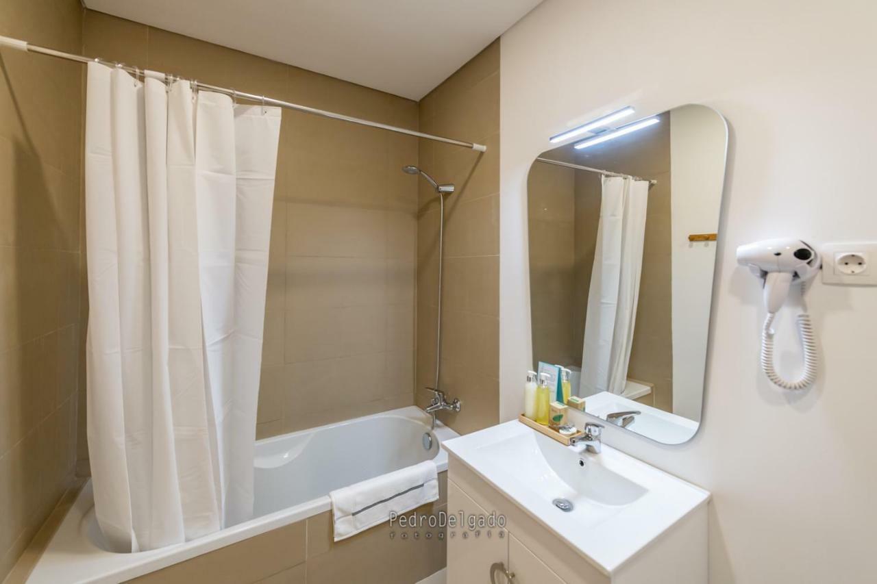 Apartamento No Centro, Junto A Avenida Da Liberdade - 1 Drt *