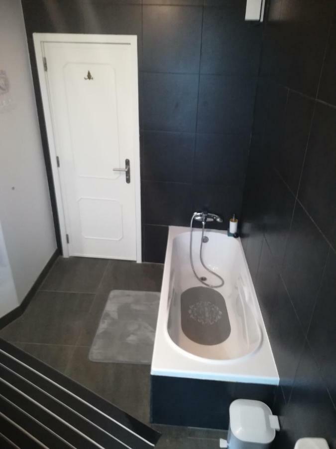 Lourenco House Apartment *