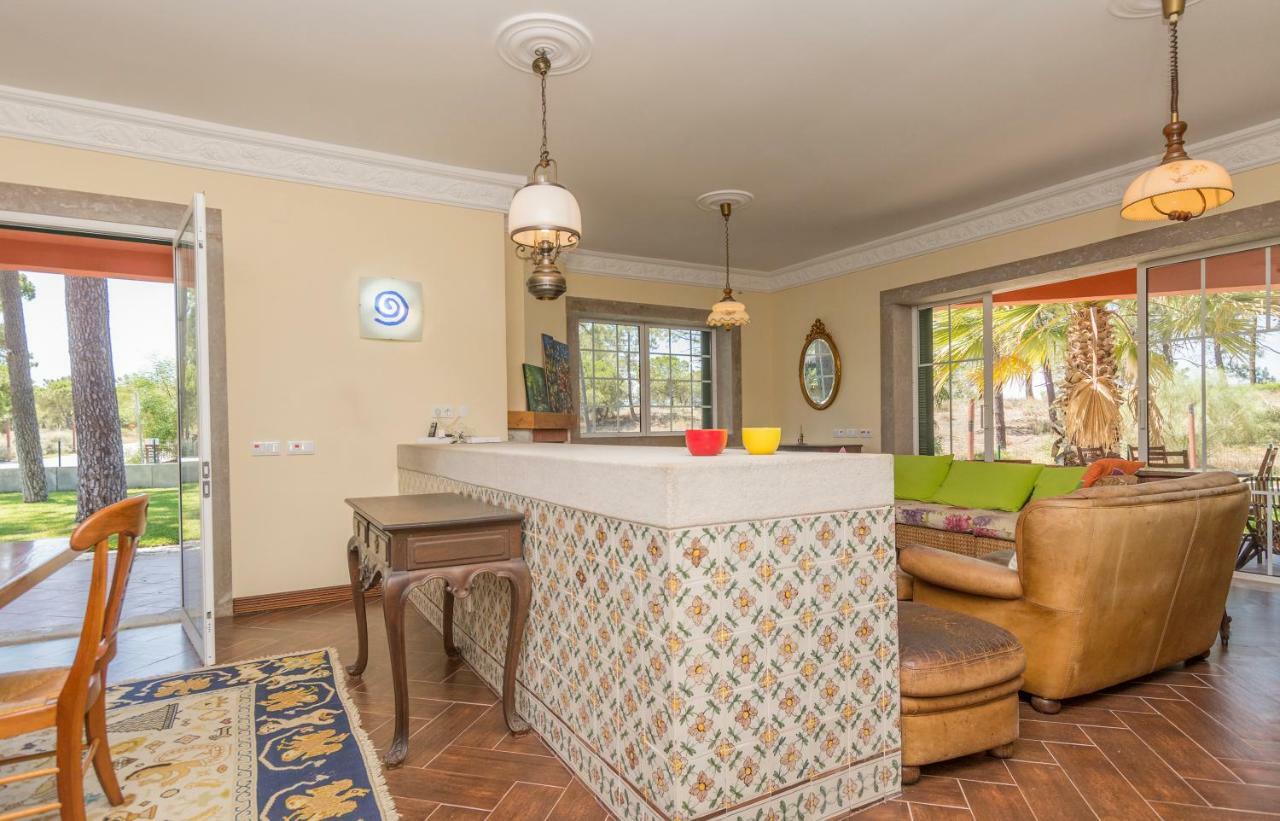 - Atlantic - Family Villa Troia