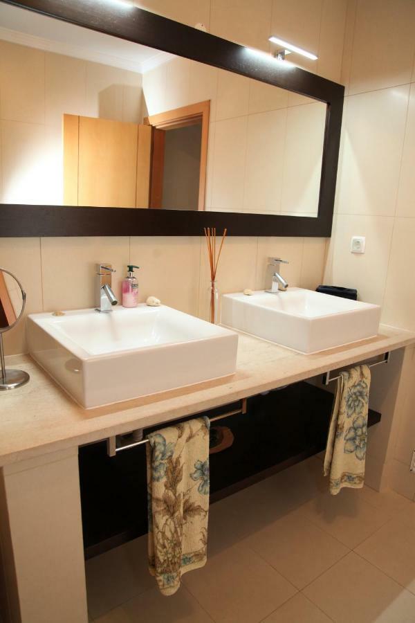 20 Da - With Terrace Apartment