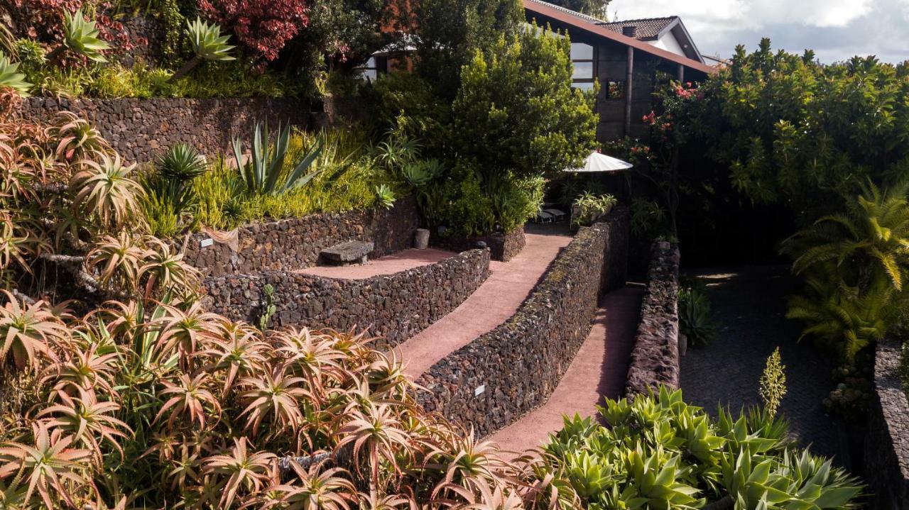 Villa Caloura 66 *