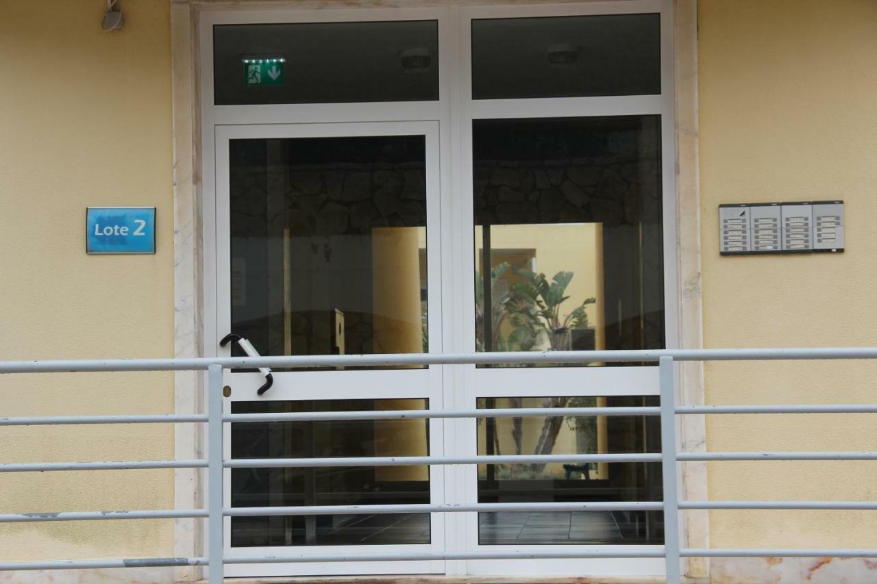 Rua Coronel Cardeira Da Silva Apartment