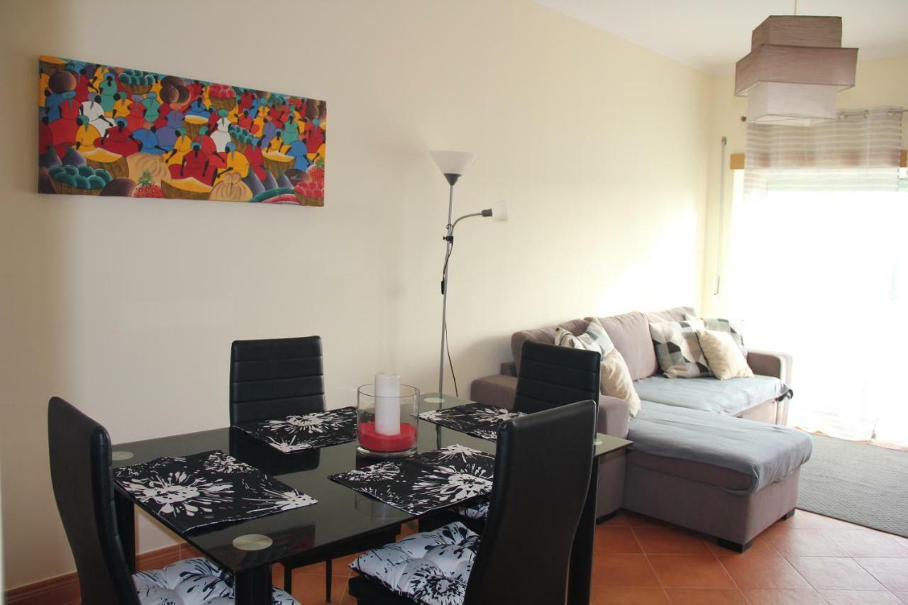 Rua Coronel Cardeira Da Silva Apartment