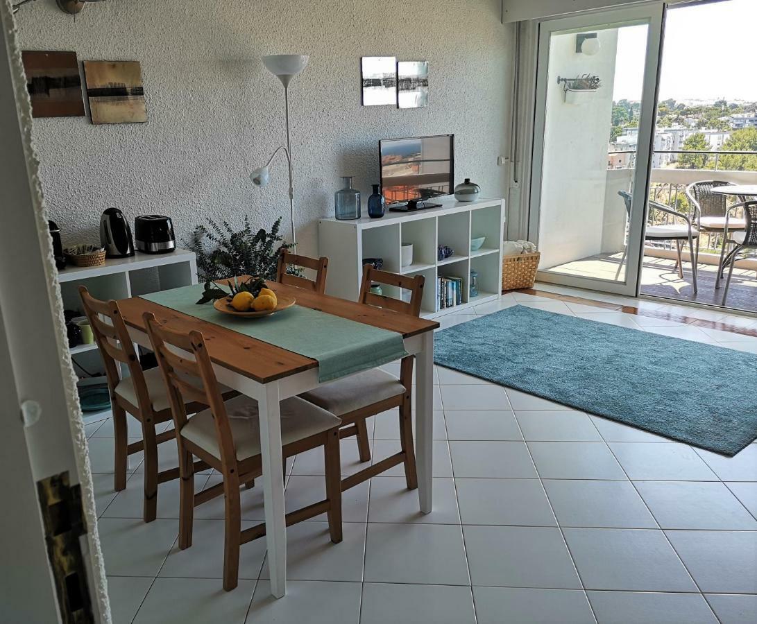 Apartment Superb View Over And The Ocean, With Wonderful Balcony Cascais
