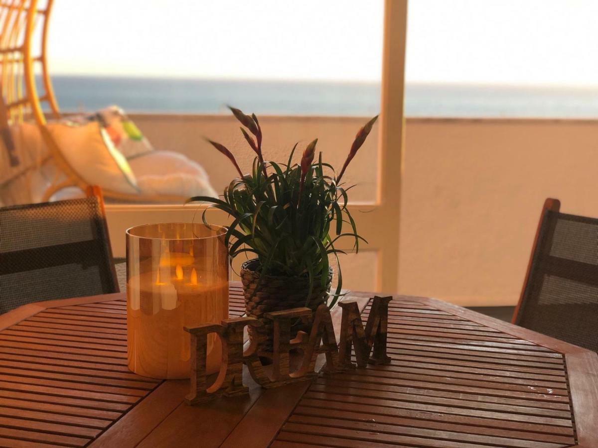 Beachfront Caparica Flat * Costa da Caparica