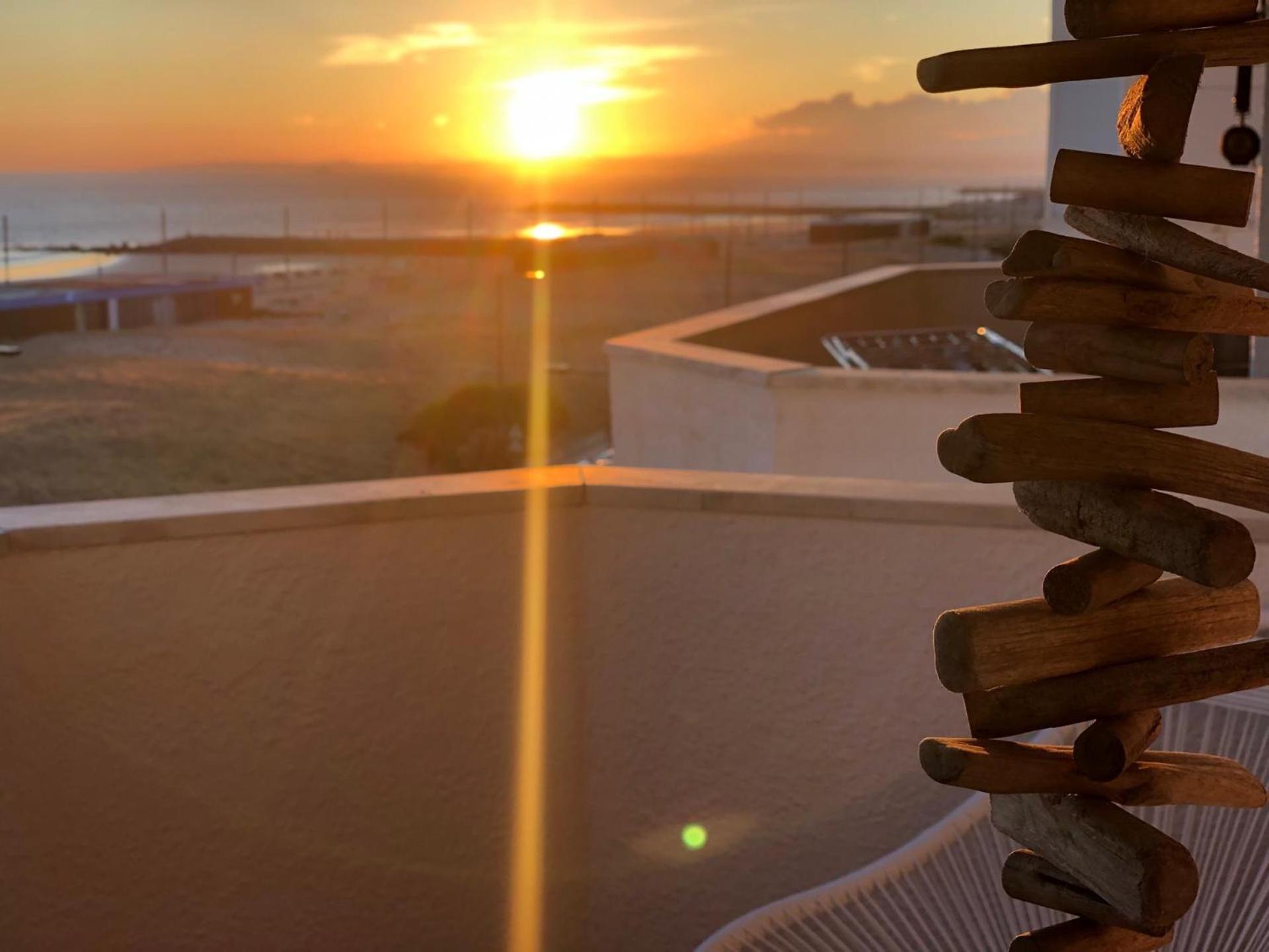 Beachfront Caparica Flat Apartamento *