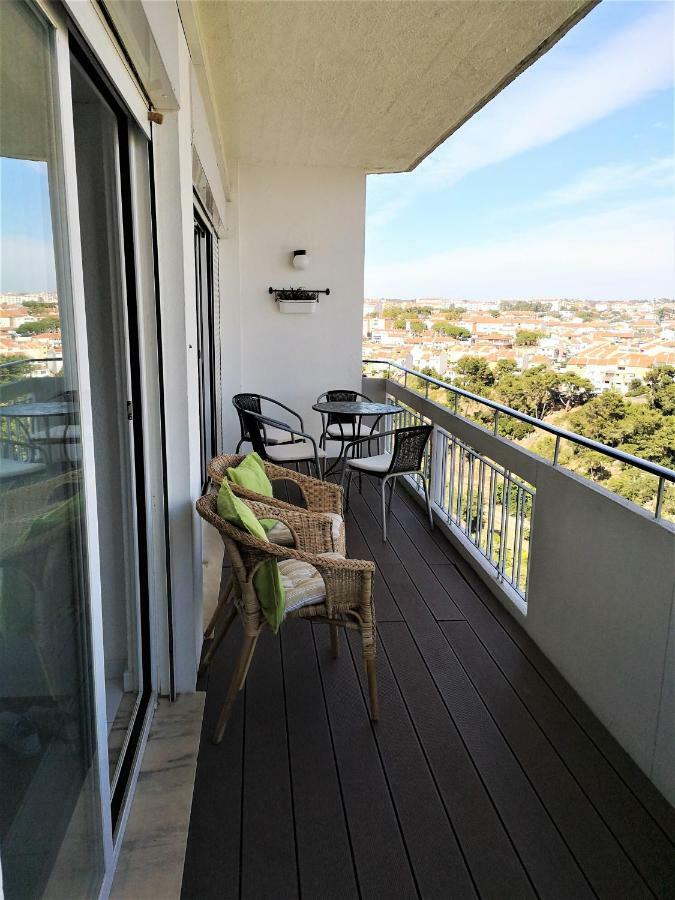 Apartment Superb View Over And The Ocean, With Wonderful Balcony *