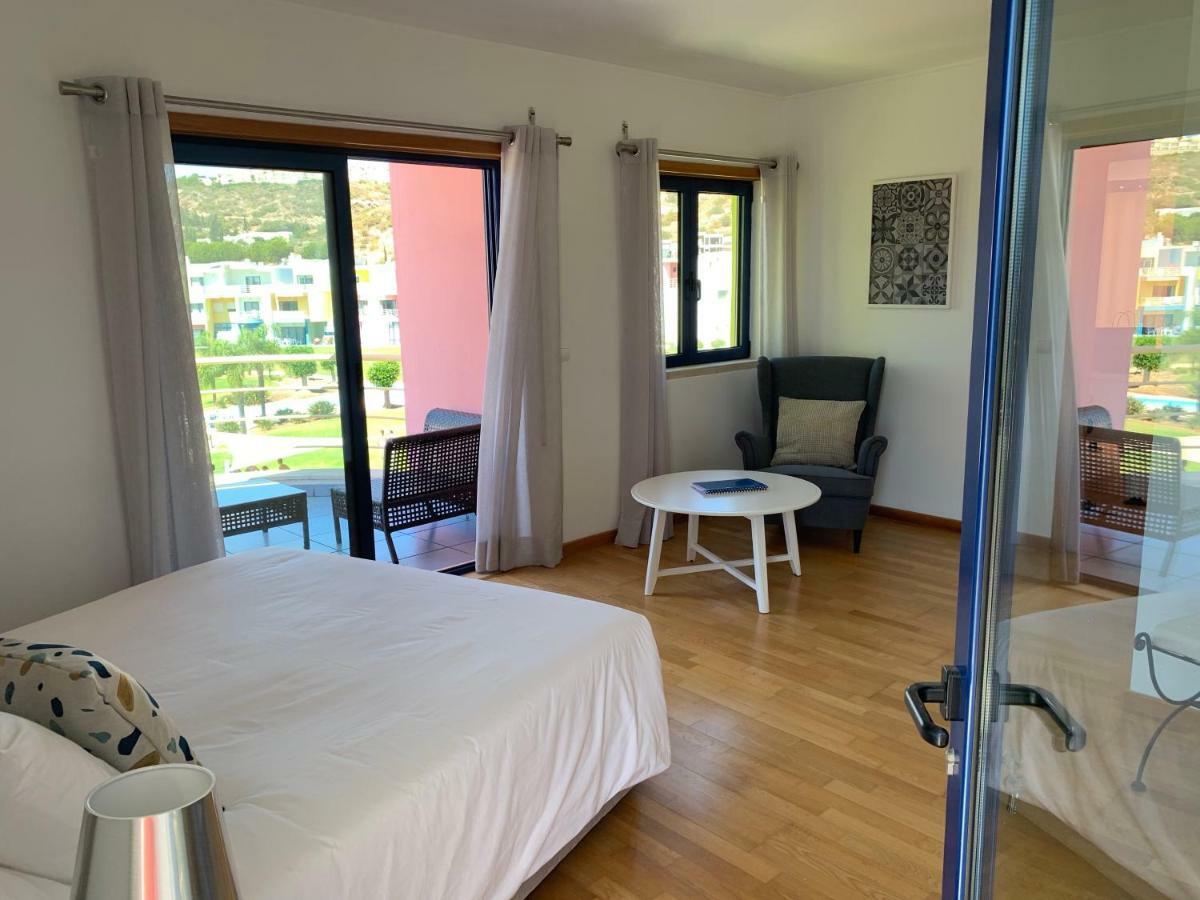 Apartment Penthouse 160sqm Wide Terraces Pool View & Private Hot Tub & Parking