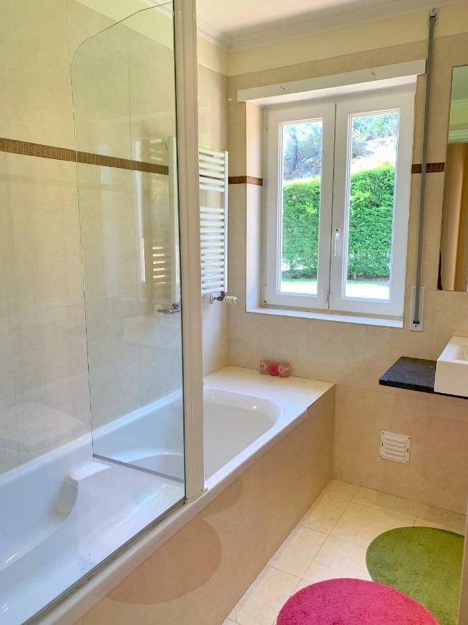Villa With Swimming Pool In Golf
