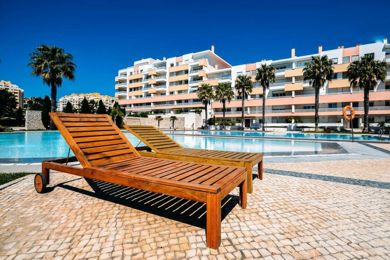 Fantastic Seaside Family With Pool