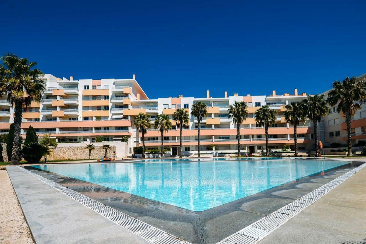 Fantastic Seaside Family With Pool