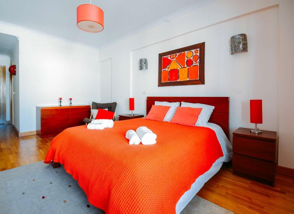 Fantastic Seaside Family With Pool Apartment Parede