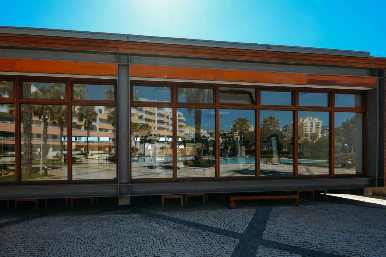 Apartment Fantastic Seaside Family With Pool Parede