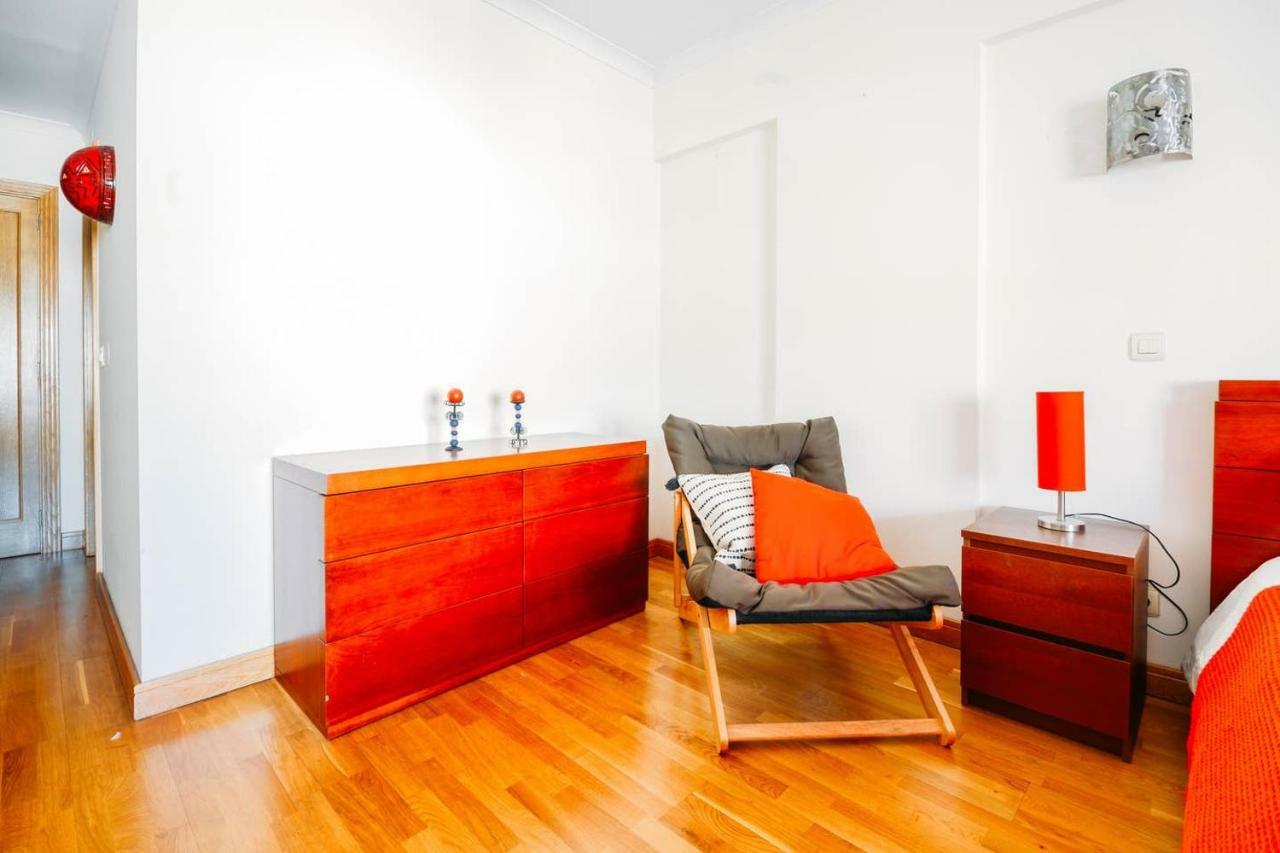 Fantastic Seaside Family With Pool Apartment