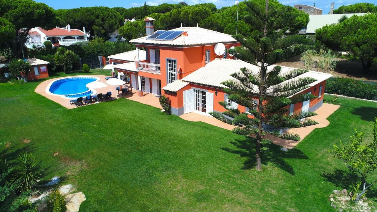 5 Bedroom Private Tenazinha Iii, Pool, Garden, Bbq Albufeira
