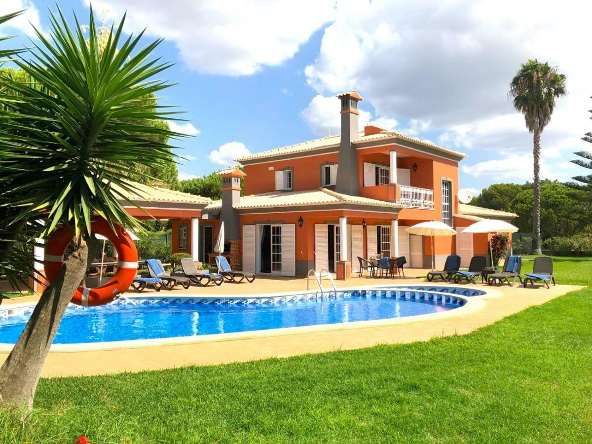 5 Bedroom Private Tenazinha Iii, Pool, Garden, Bbq *