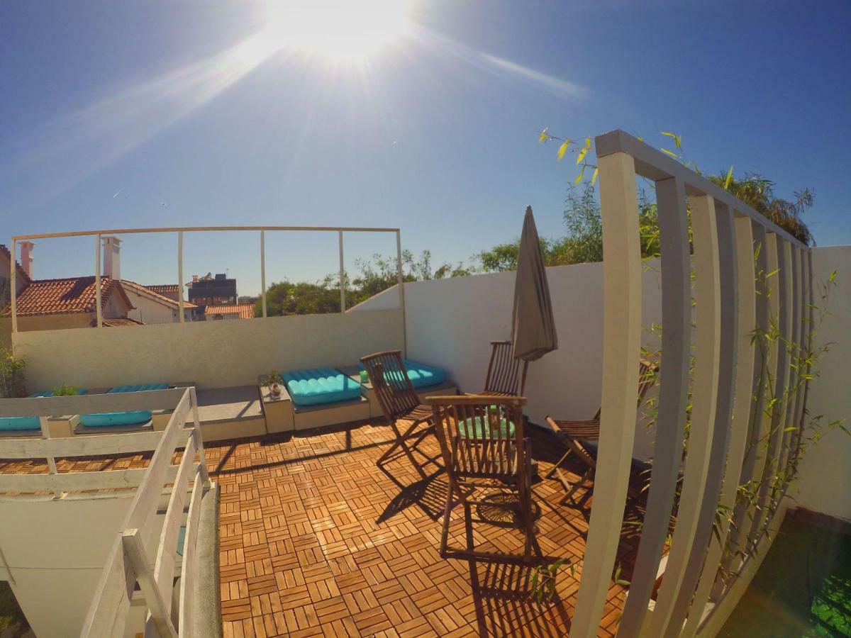 Lisbon Waves Surf Bed & Breakfast Almada