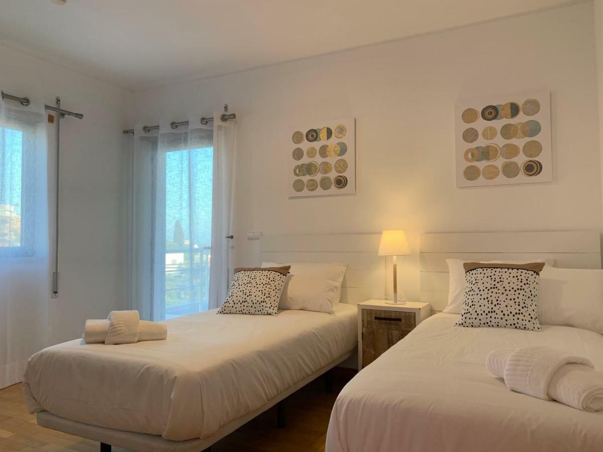 Apartment Penthouse 160sqm Wide Terraces Pool View & Private Hot Tub & Parking