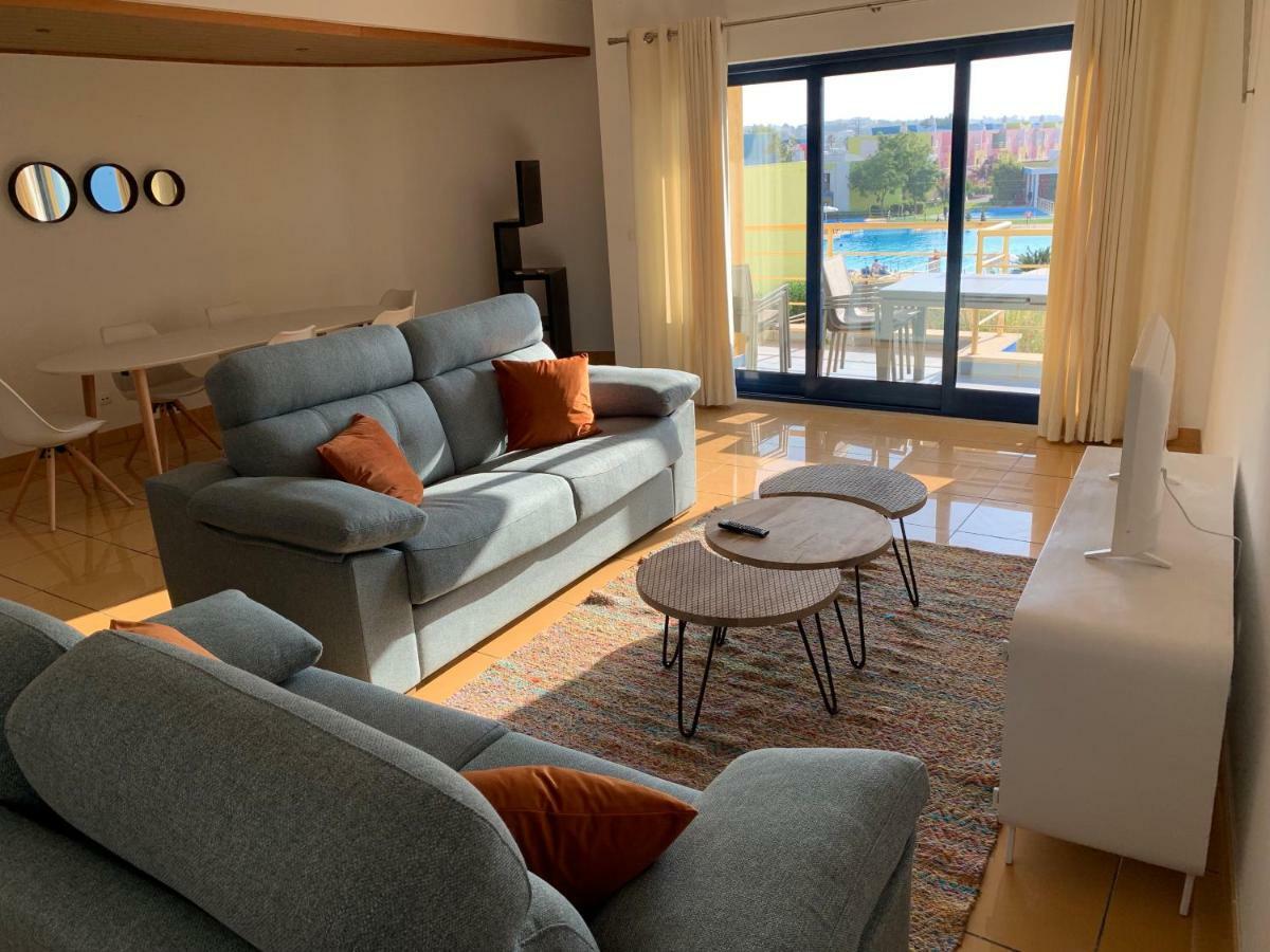 Penthouse 160sqm Wide Terraces Pool View & Private Hot Tub & Parking