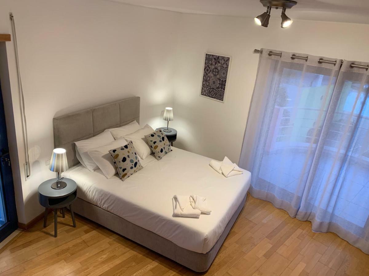 Apartment Penthouse 160sqm Wide Terraces Pool View & Private Hot Tub & Parking Albufeira