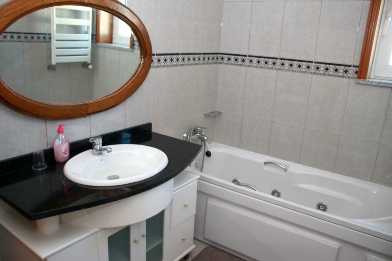 Guest house Porto Cruz House