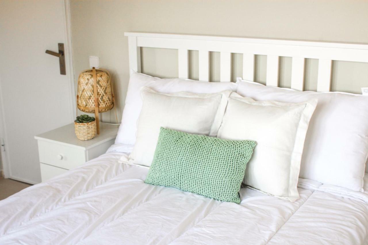 Your Place In Apartment Estoril
