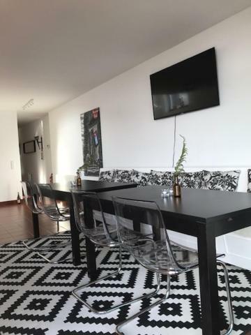 Trajadinha - Swedish House Caminha
