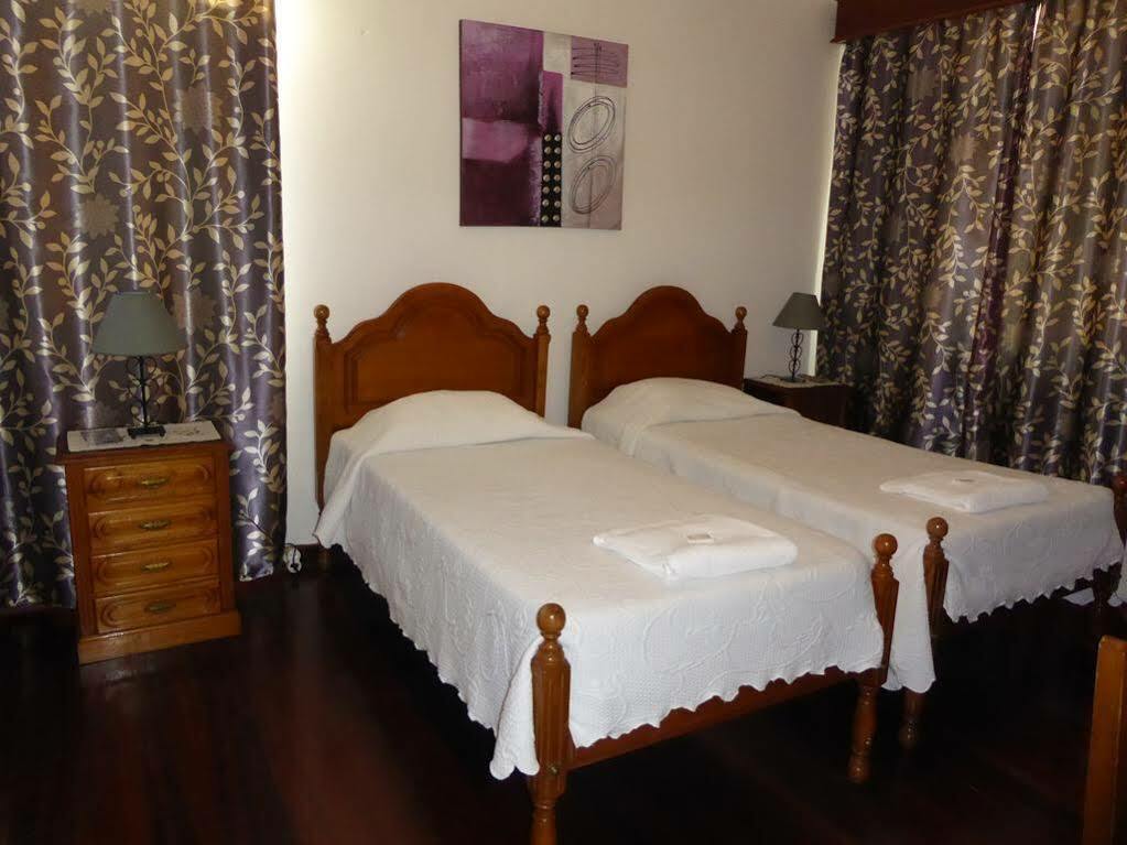 Guest house Casa De Isaias 2*