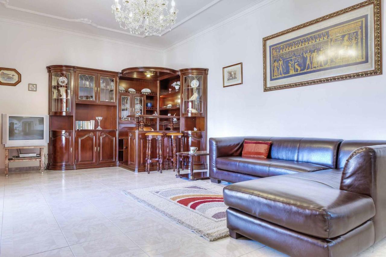 Antao Villa *