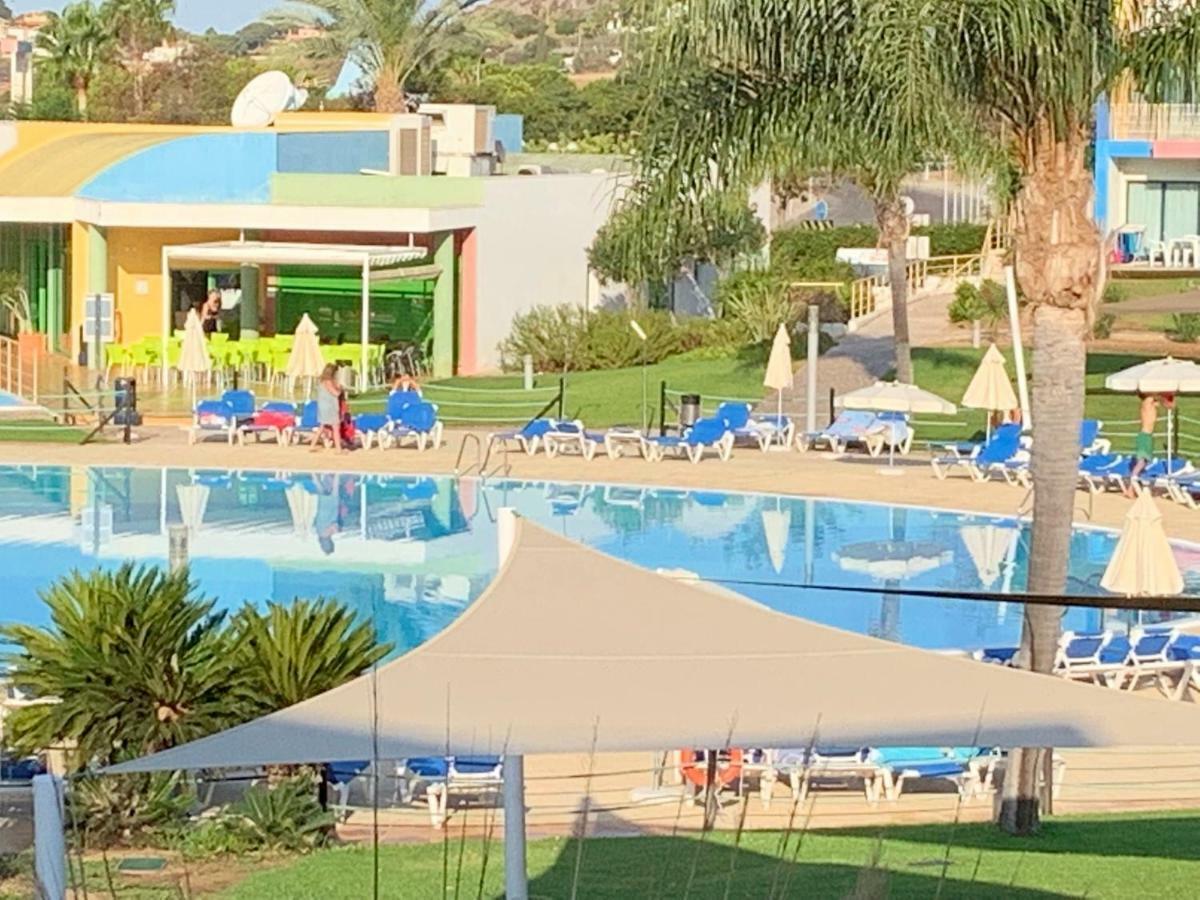Apartment Penthouse 160sqm Wide Terraces Pool View & Private Hot Tub & Parking Albufeira