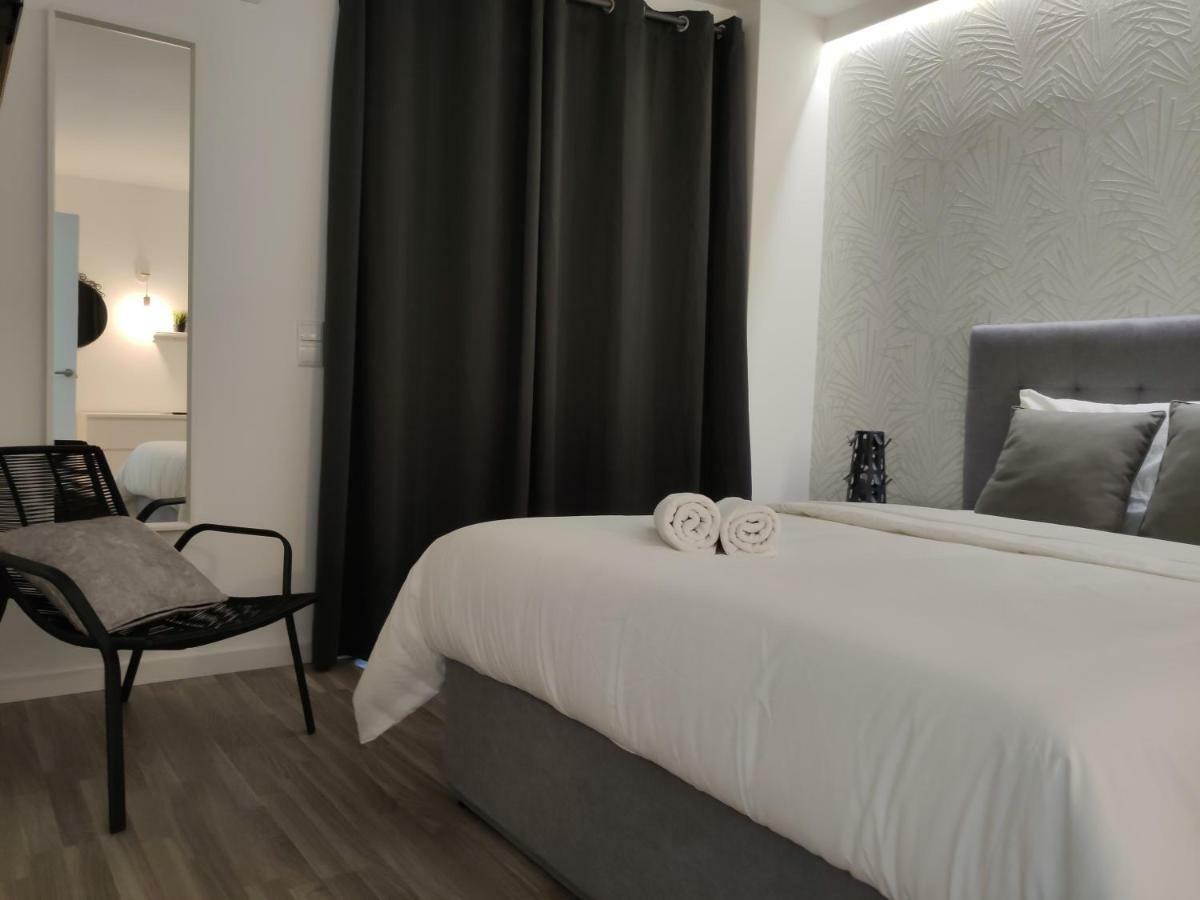 Center • Collection By Perpetual Relax Braga
