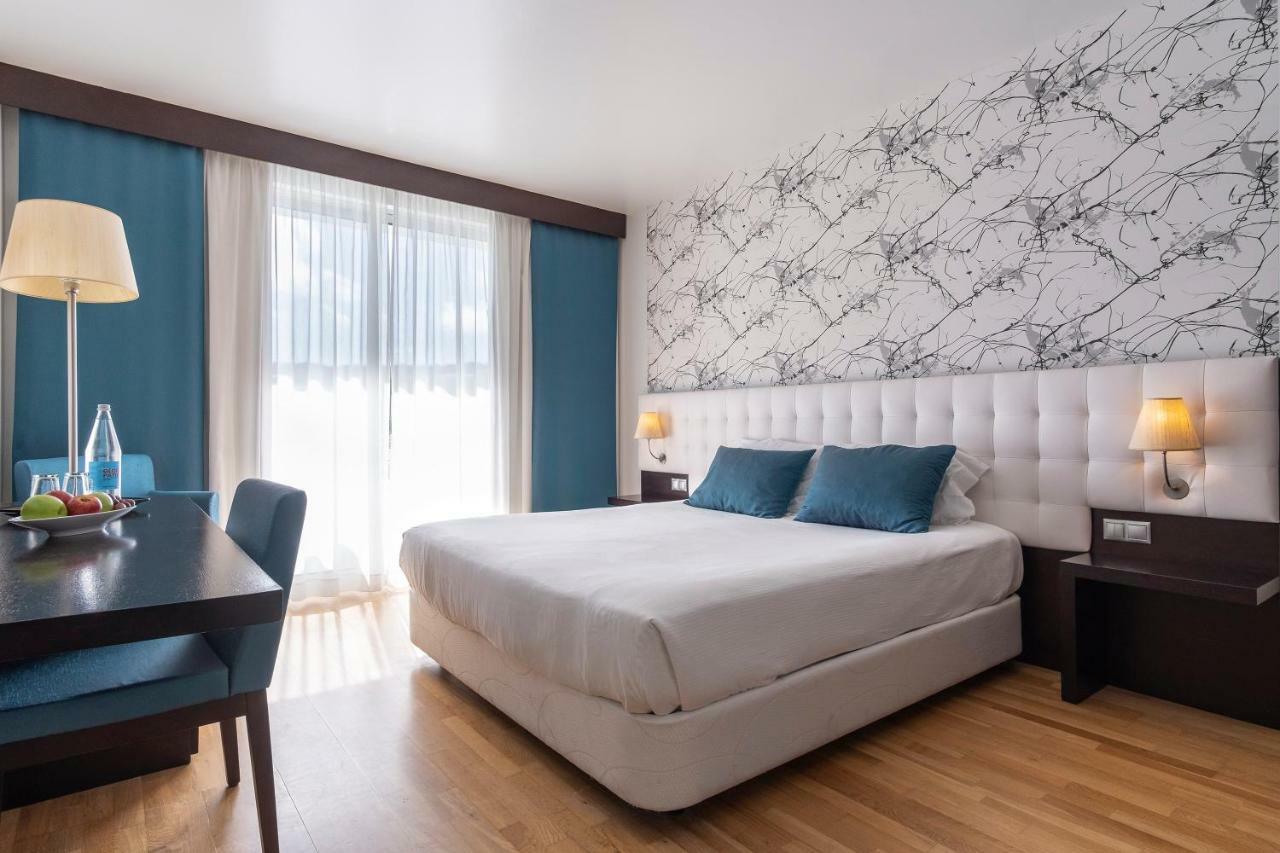 Hotel Vale Do Navio 4*