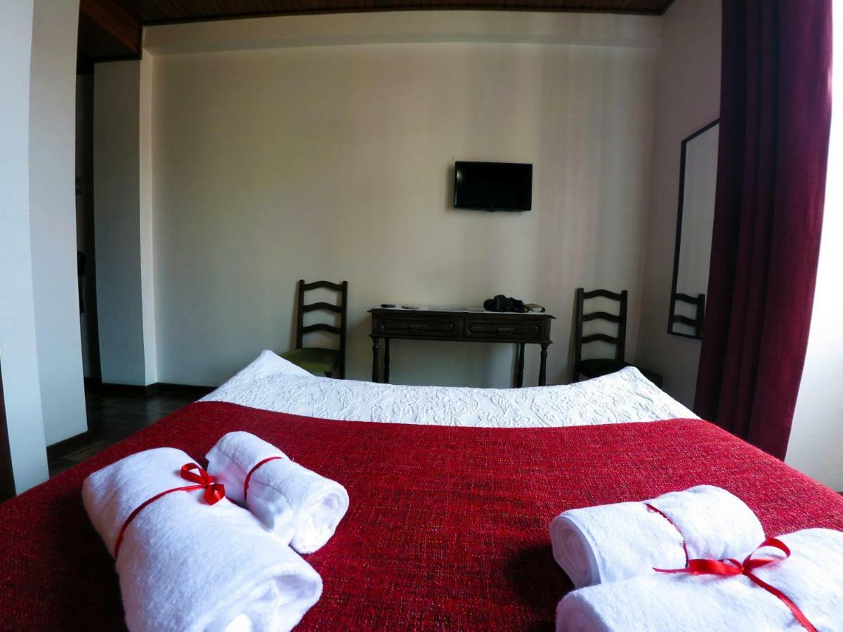 Gordon Hotel *
