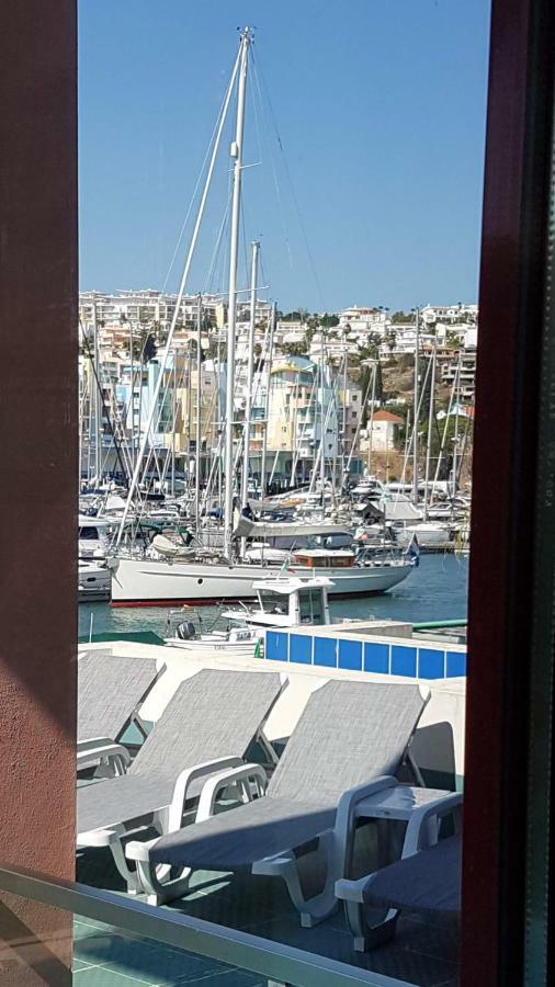 Marina 27 *