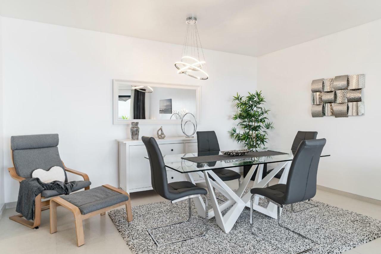Canico Vi By An Island Apartment