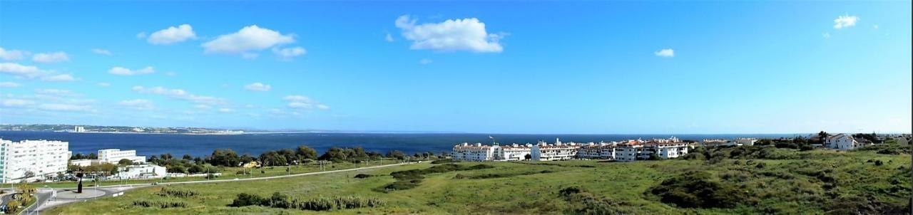 Apartment Window To The Sea Oeiras