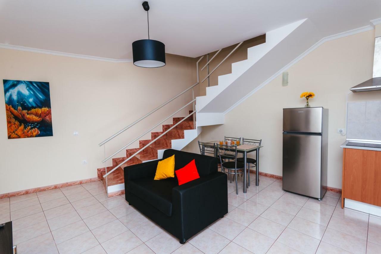 Apartment Calheta