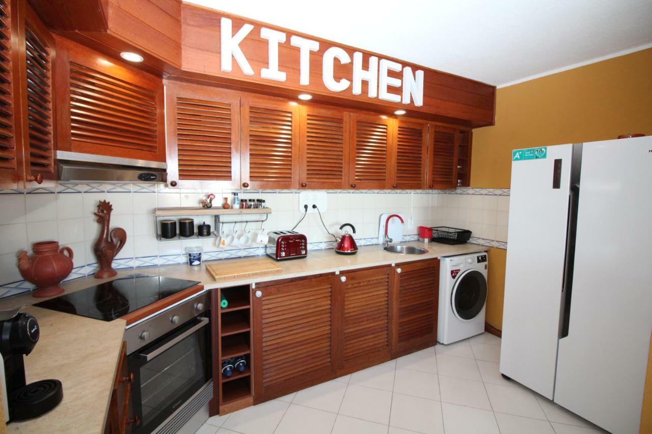 Apartamento Main Avenue Albufeira, Walk To Beach, Old Town, Shooping, Location