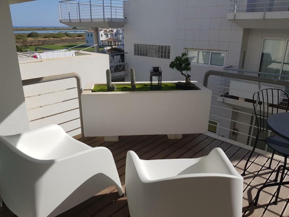 Sea View *