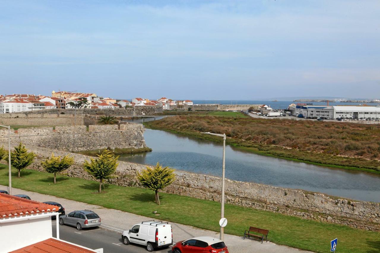 Casa Olhos De Mar - 7 Min Pe Peniche