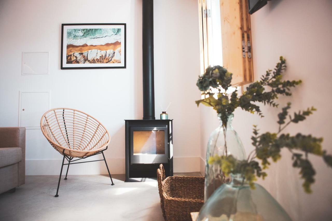 Azenhas Do Mar West Coast Design And Surf Apartment