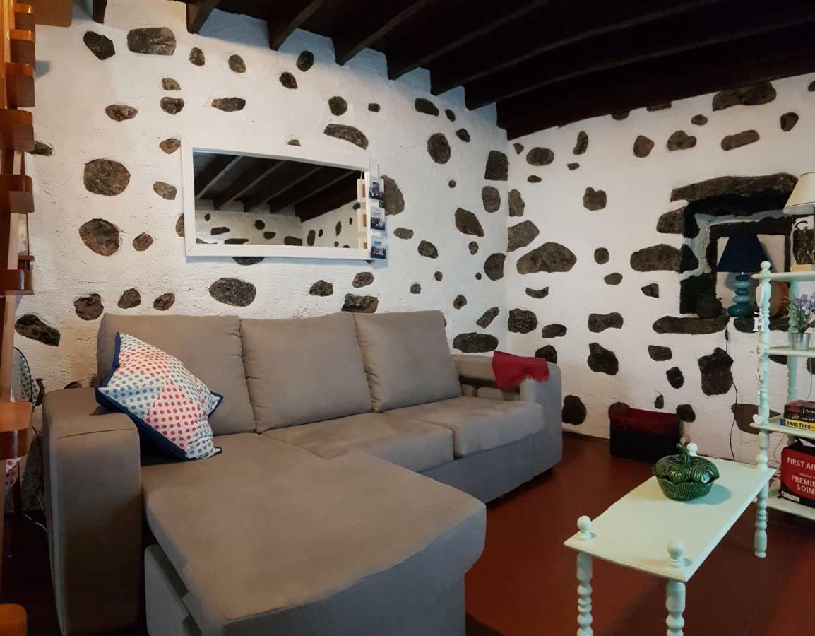 Join Our Relaxed House Near The Beach - Mosteiros Mosteiros (Azores)